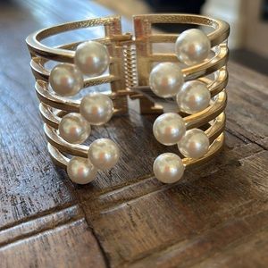 NWT gold and pearl cuff